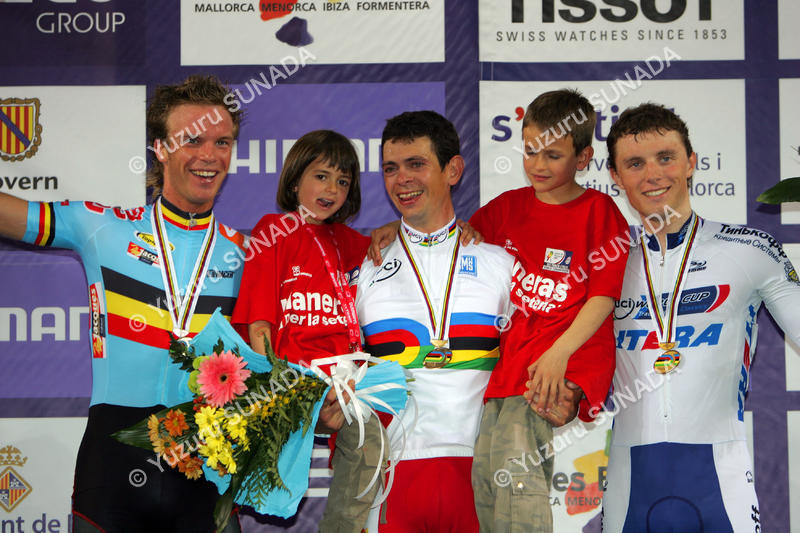 Podium002p.jpg
